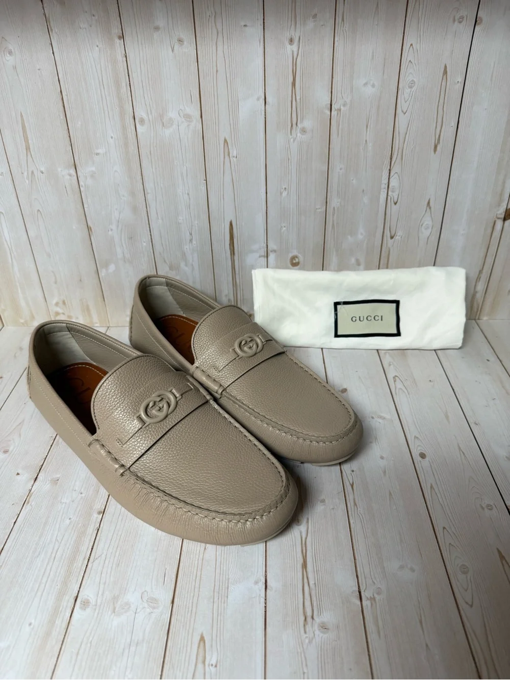 Gucci Interlocking G Leather Driver Loafer Beige/Taupe Sz 8G / 8.5US